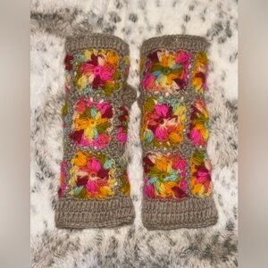 Fingerless gloves, knit, multicolor, very cute and very warm.